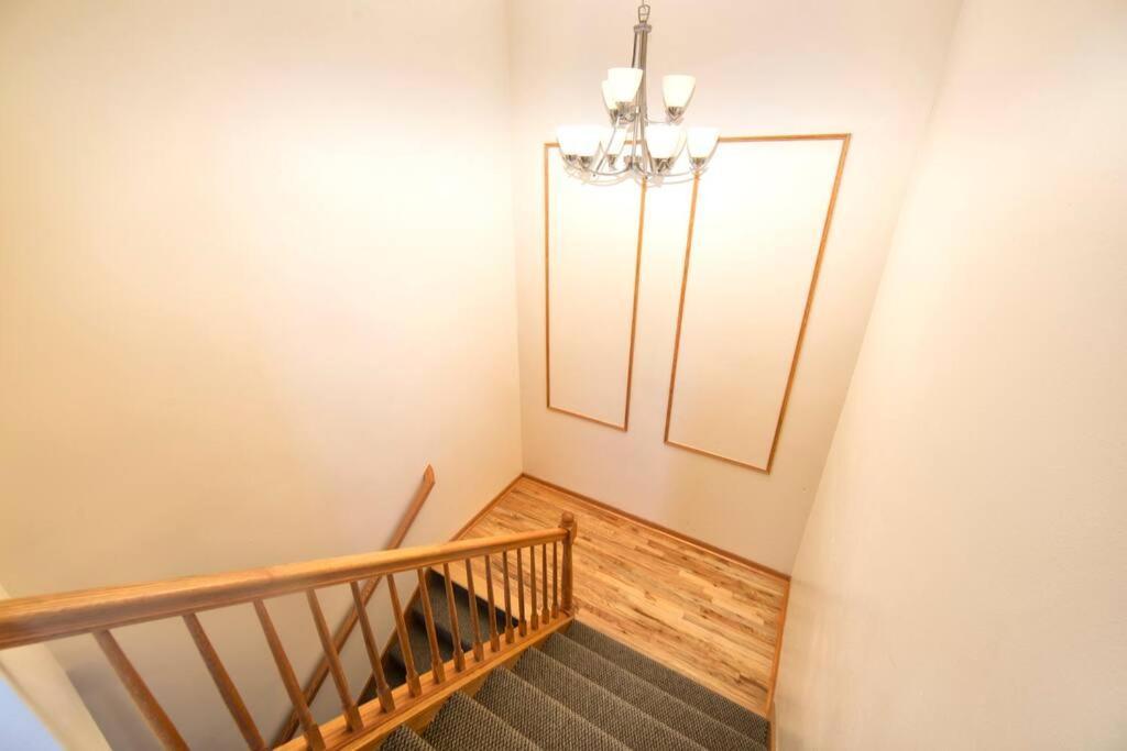 Tucked Away Off Brady - 4 Beds Leilighet Milwaukee Eksteriør bilde